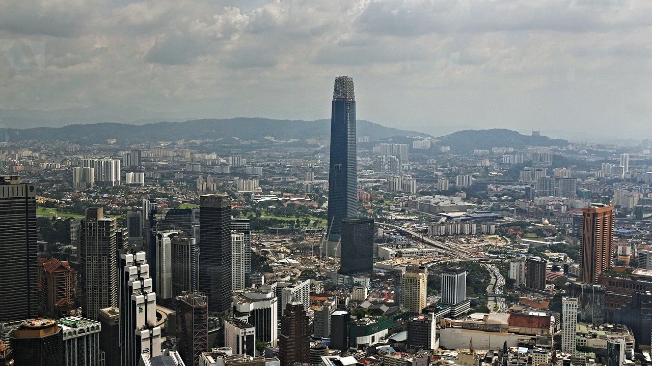 Maximize Your Retirement Savings with EPF and PRS Strategies in 2025