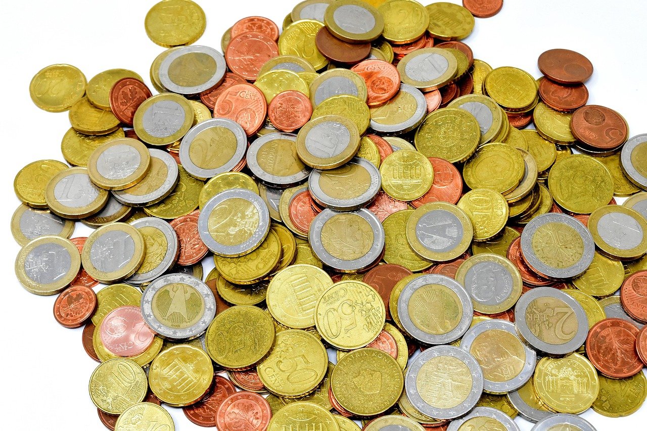 Gold Investing for Beginners: A Simple Guide to Secure Your Wealth