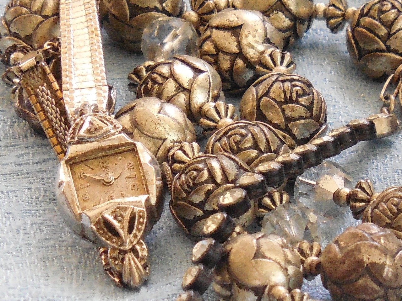 Gold Investing 101: A Beginner’s Guide to Secure Wealth in Malaysia