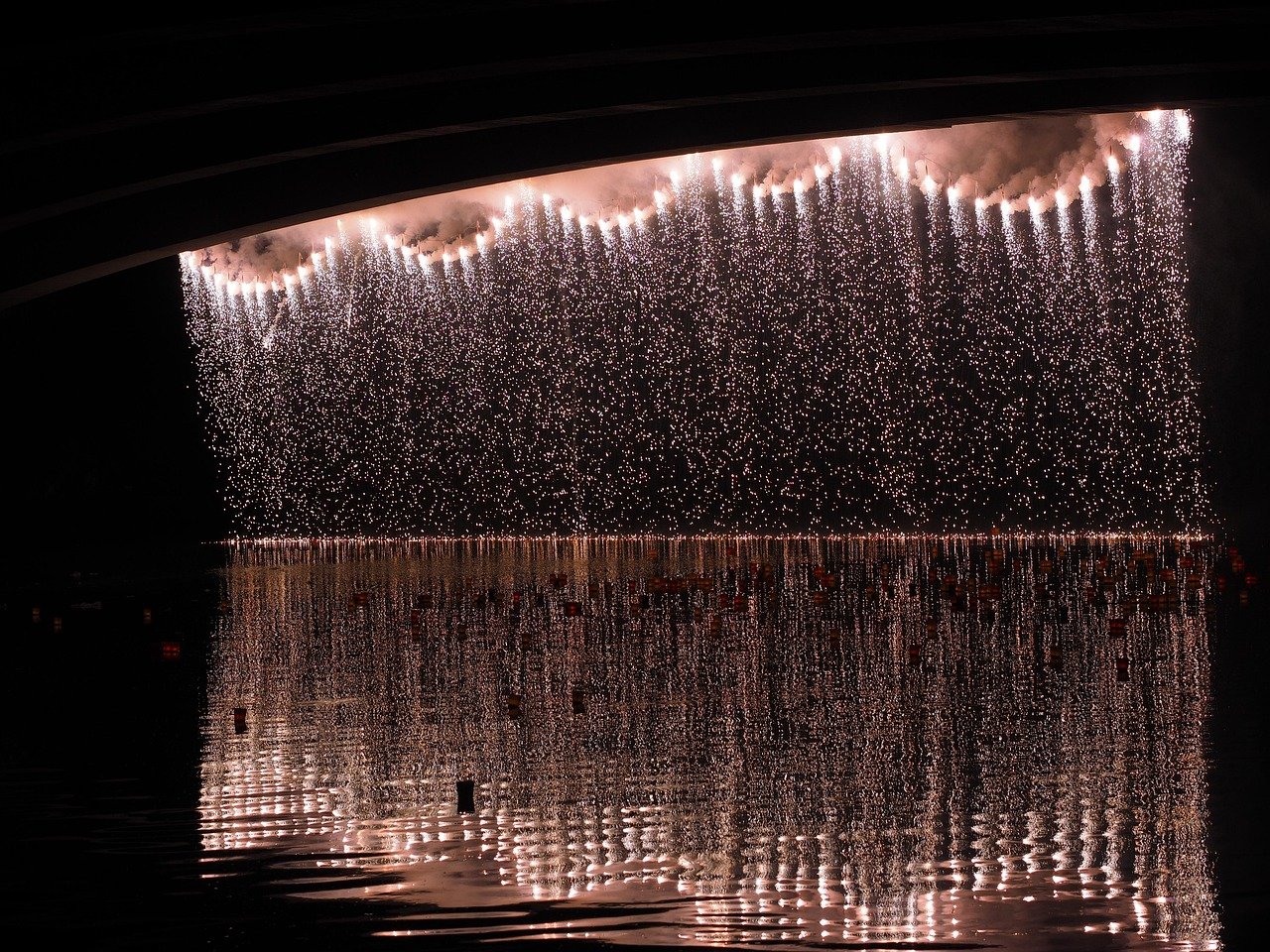 What’s fueling gold’s sharp retreat as the US dollar strengthens?