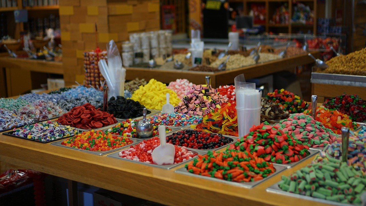 Balancing Bursa Malaysia and Global ETFs for Malaysian Portfolio Diversification